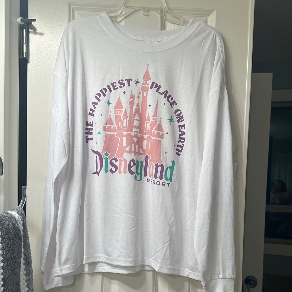NWT Disneyland Resort White Long Sleeve Tee Women's XL